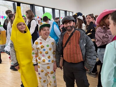 Witzige Kostüme wie zum Beispiel eine Banane